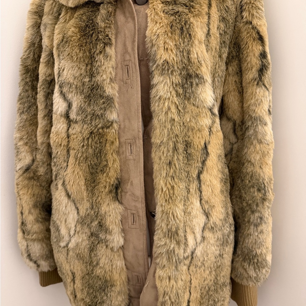 Jessica Tan Teddy Jacket - Picture 3 of 5